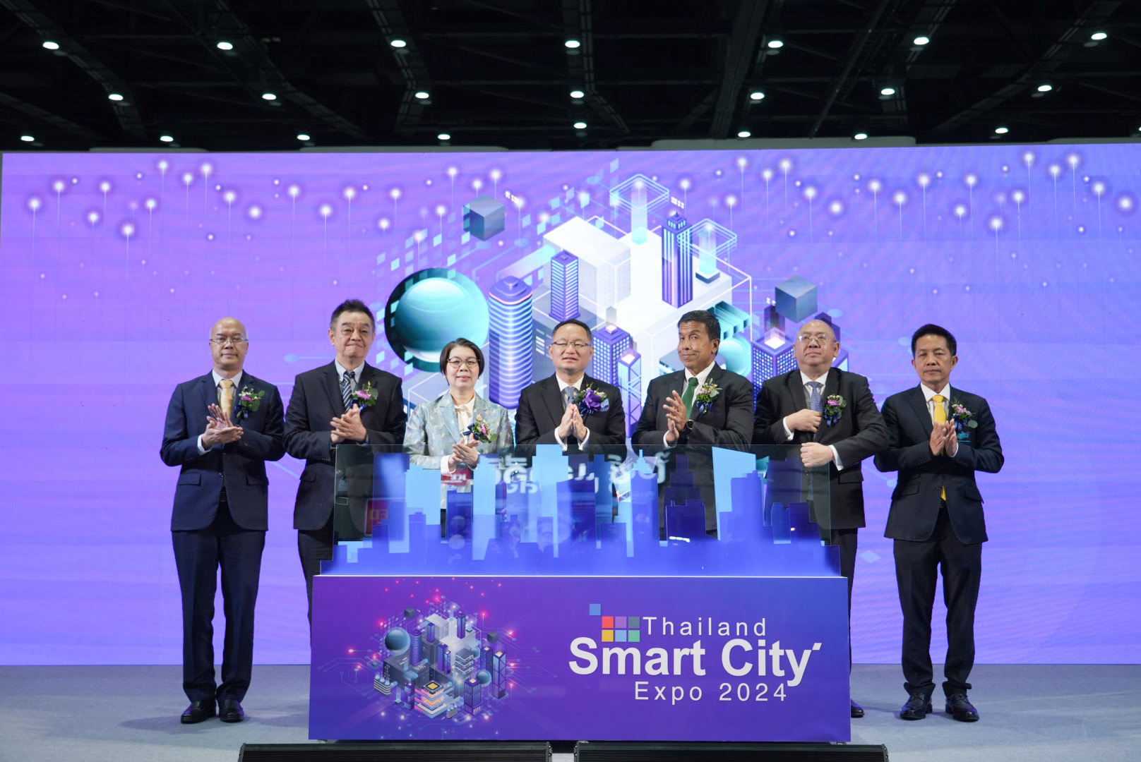 ดีป้า จัดพิธีมอบตราสัญลักษณ์เมืองอัจฉริยะประเทศไทยในงาน Thailand Smart City Expo 2024